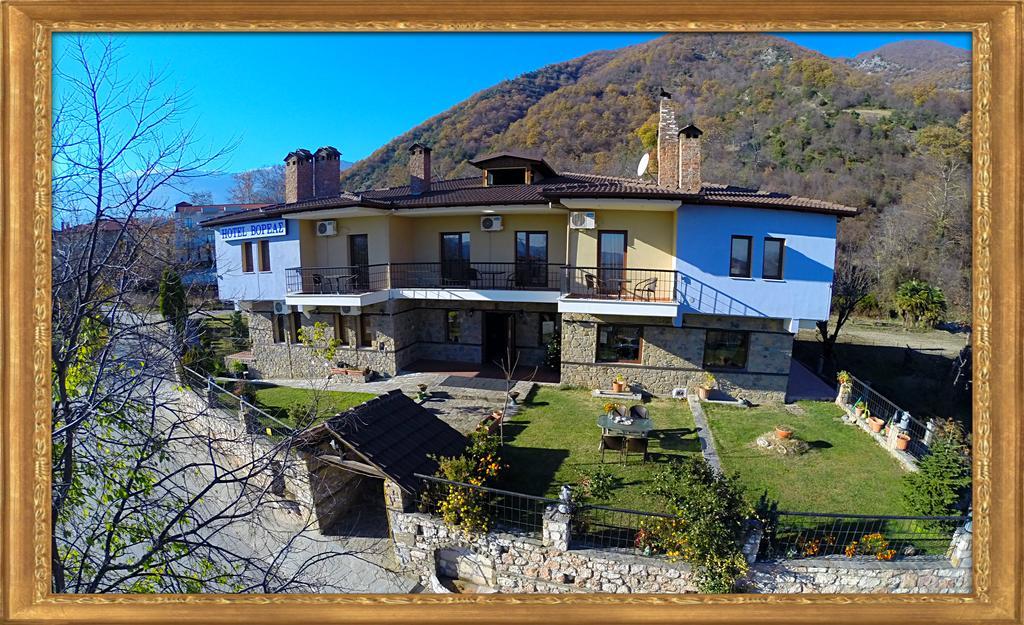 Voreas Hotel Káto Loutrákion Esterno foto