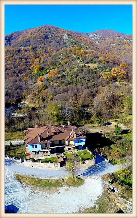 Voreas Hotel Káto Loutrákion Esterno foto